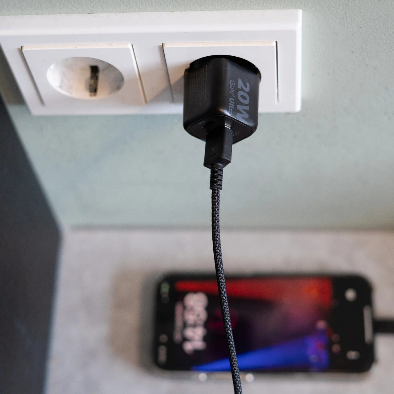 20W GaN2 Ultra Wall Charger - Black - Xtorm NL