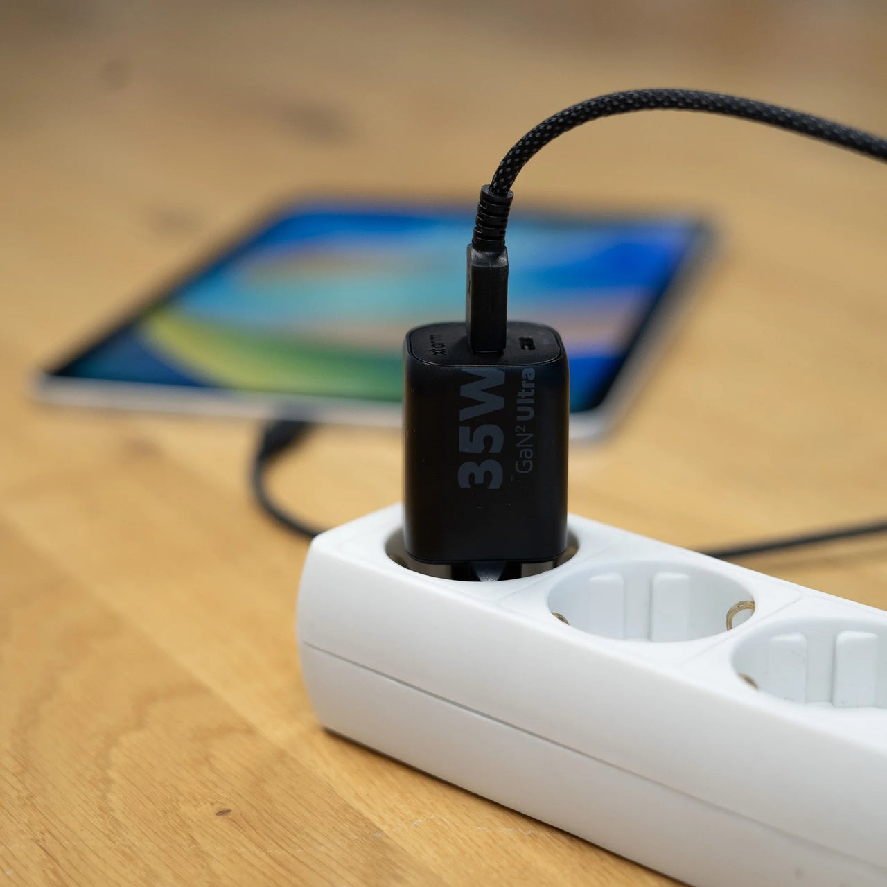 35W GaN2 Ultra Wall Charger - Black - Xtorm NL