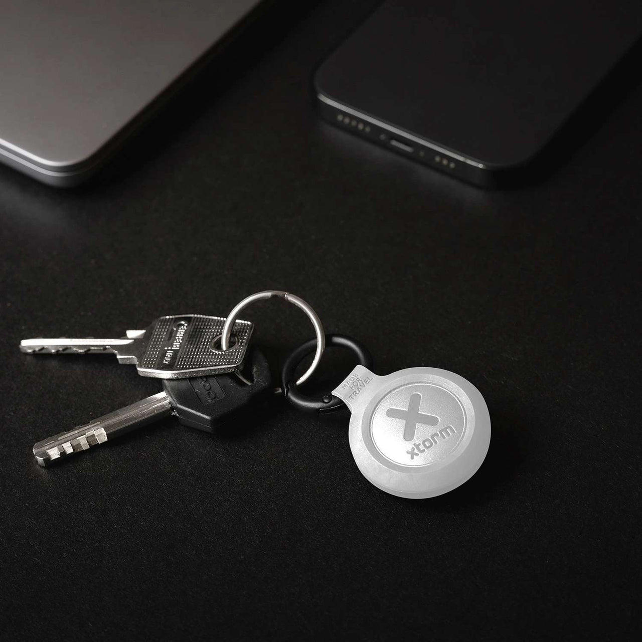 Xtorm Water-resistant TravelTag - Ash White