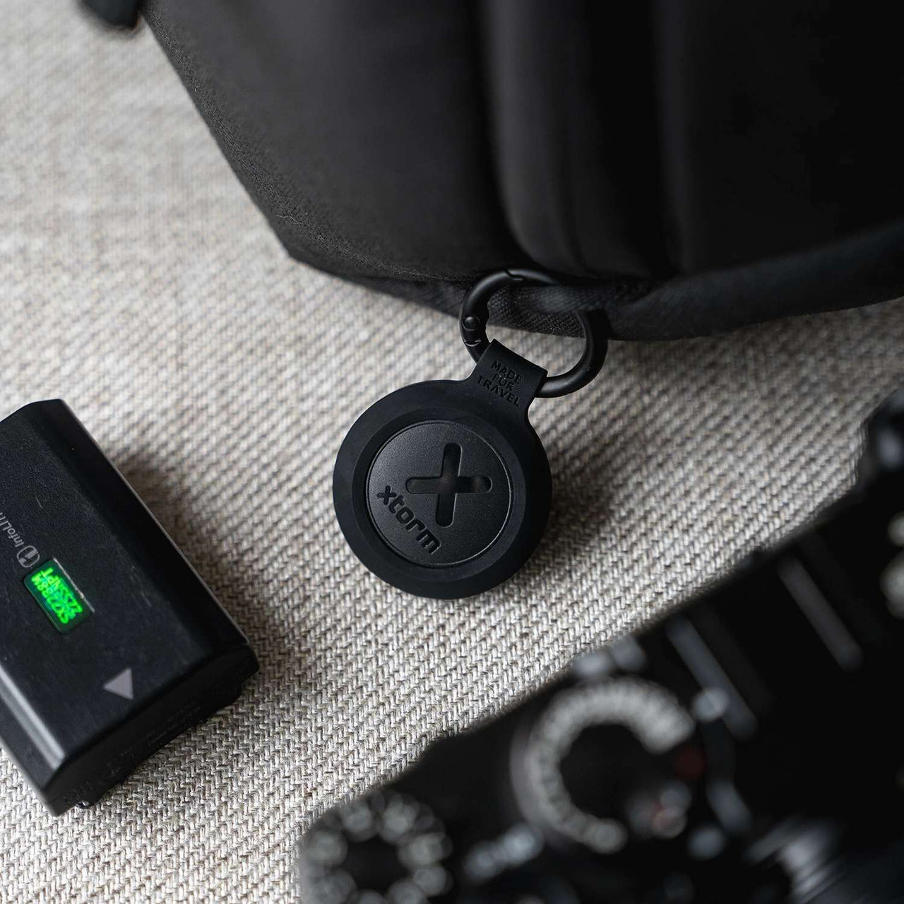 Xtorm Water-resistant TravelTag - Charcoal Black