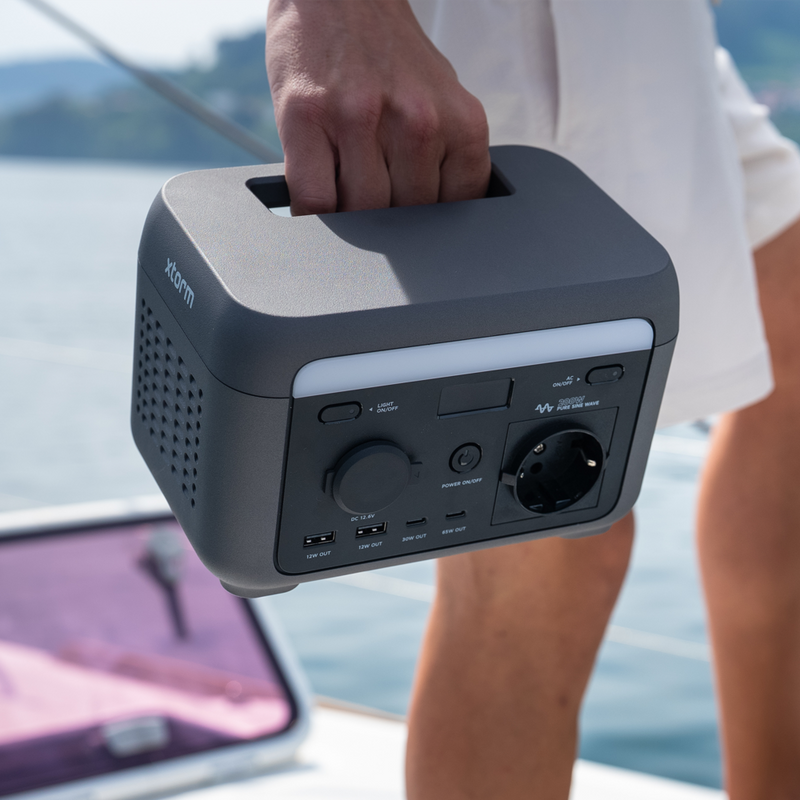 Xtorm Mini Powerstation 200W - Xtreme Power 2