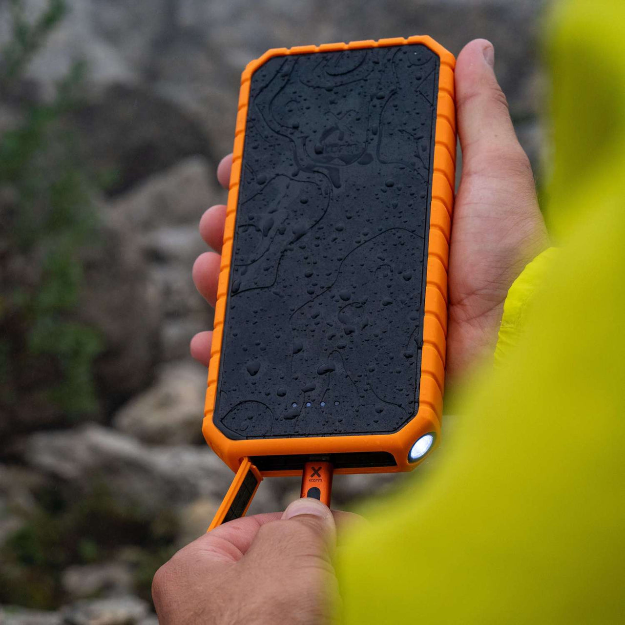 Xtorm Xtreme Powerbank Rugged 35W - 20.000 mAh - Outdoor - Waterdicht met zaklamp - Quick Charge 3.0