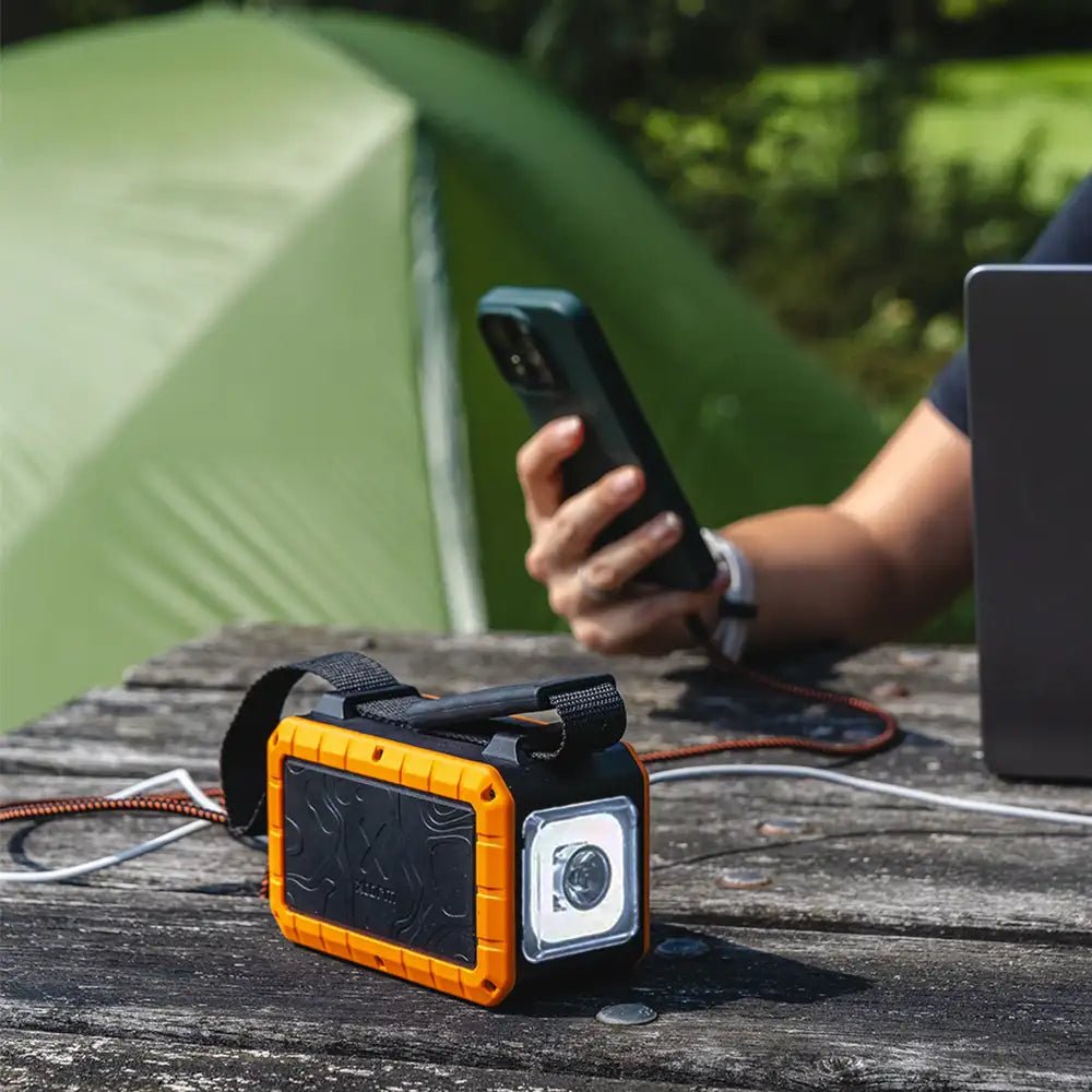 Rugged Zaklamp Powerbank 100W - 40.000 mAh - Xtorm NL
