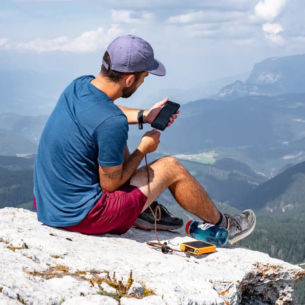 Xtreme Powerbank Rugged 35W - 20.000 mAh - Outdoor - Waterdicht met zaklamp - Quick Charge 3.0 - Xtorm NL